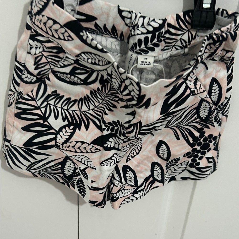 Janie and Jack Black and Pink Leaf Print Shorts